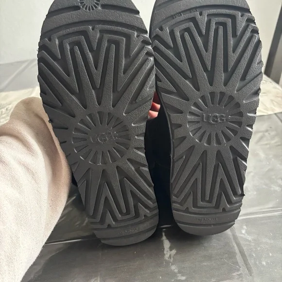 UGG Black Shearling Lined Footwear - Picture 5 of 5